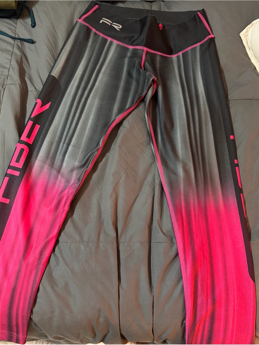 Shape and define your curves with these Colombian leggings.